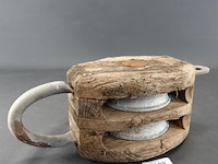 Antieke katrol - afbeelding 1 van  5