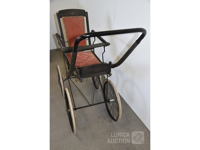 Antieke kinderwagen - afbeelding 4 van  4