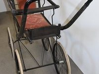 Antieke kinderwagen - afbeelding 4 van  4