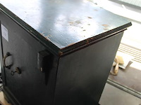 Antieke kluis met sleutel van de woude & co sneek. afmeting 57,5 x 44 cm. hoogte 77 cm. dikte deur 10 cm. z... - afbeelding 6 van  6