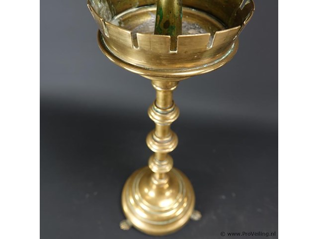 Antieke koperen kerkkandelaar - afbeelding 4 van  5
