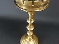 Antieke koperen kerkkandelaar - afbeelding 4 van  5