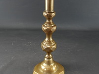 Antieke koperen king of diamondsstile engelse kandelaar - afbeelding 1 van  5
