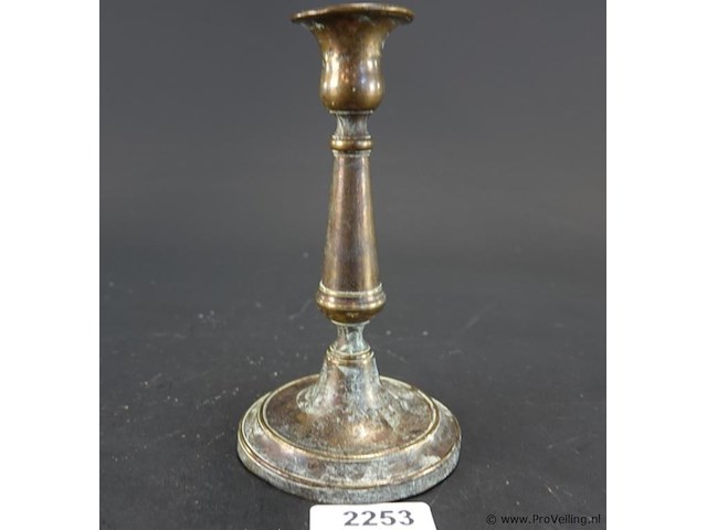 Antieke koperen of bronzen kandelaar - afbeelding 2 van  5