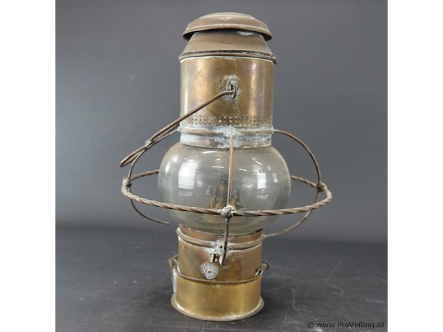 Antieke koperen scheepslamp/stormlantaarn. - afbeelding 4 van  5