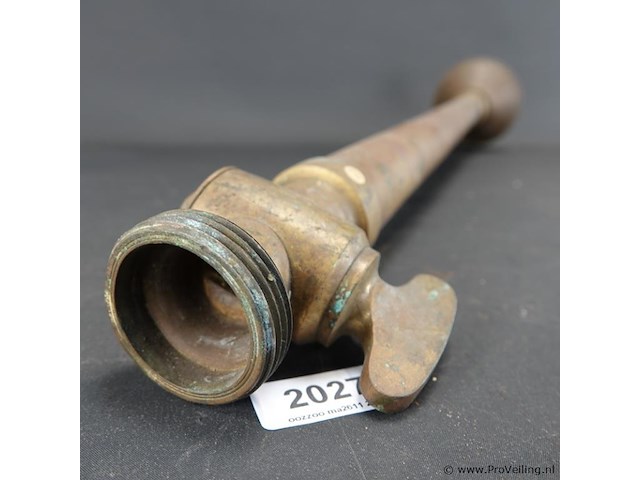 Antieke koperen waterspuit - afbeelding 3 van  5