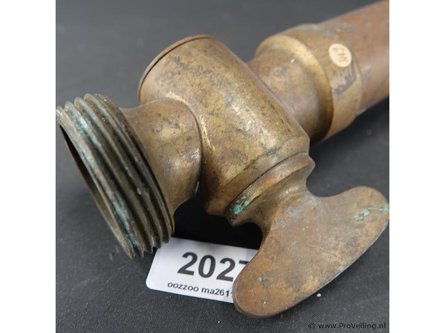 Antieke koperen waterspuit - afbeelding 4 van  5