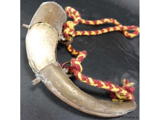 Antieke kruithoorn been met tinbeslag - afbeelding 3 van  5