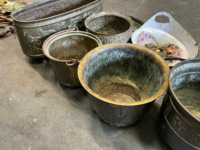 Antieke lepels, speldjes en koperen schalen - afbeelding 4 van  8