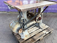 Antieke lintzaagmachine - afbeelding 3 van  6