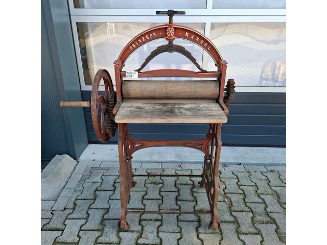 Antieke mangel (droogwringer), prinzess mangel - afbeelding 1 van  7