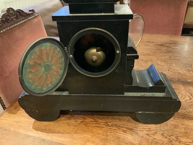 Antieke marmeren klokkenstel - afbeelding 2 van  2