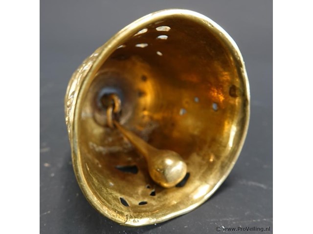 Antieke messing of bronzen tafelbel / kloosterbel (ook wel evangelistenbel genoemd) - afbeelding 5 van  5