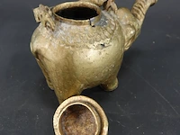 Antieke messing of bronzen theepot of schenkkan in de vorm van een olifant - afbeelding 4 van  8