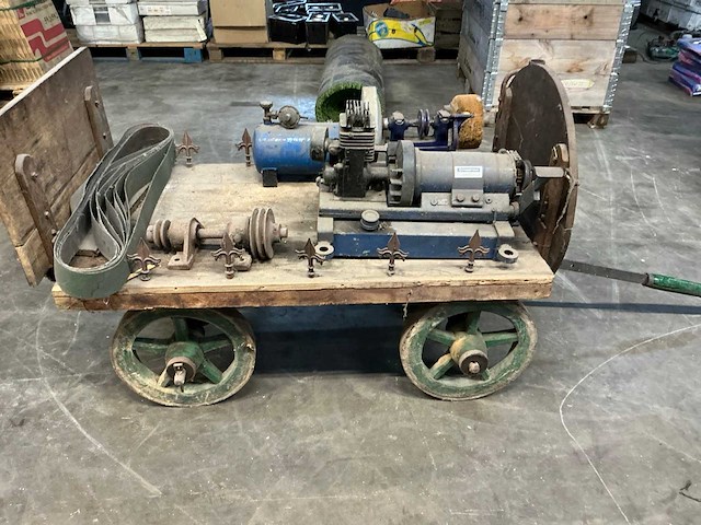 Antieke mobile werkbank - afbeelding 6 van  12