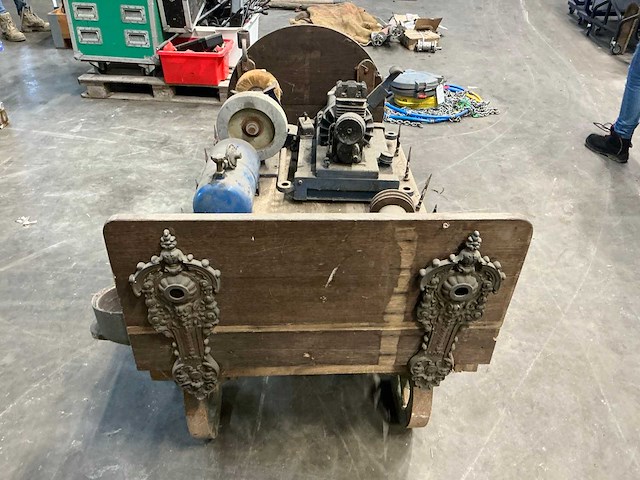 Antieke mobile werkbank - afbeelding 8 van  12