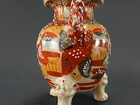 Antieke of vintage japans satsuma-stijl pot of vaas. - afbeelding 3 van  5