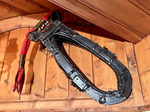 Antieke paardenhaam - afbeelding 1 van  3