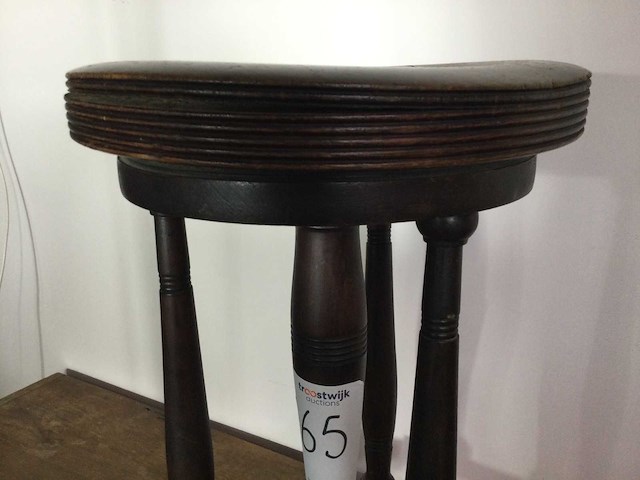 Antieke pianokruk, beschadiging zitgedeelte - afbeelding 3 van  4