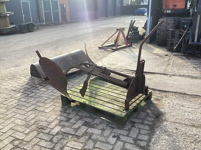 Antieke ploeg - afbeelding 2 van  6