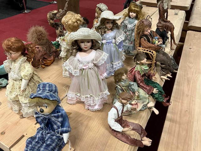 Antieke poppen (18x) - afbeelding 1 van  9