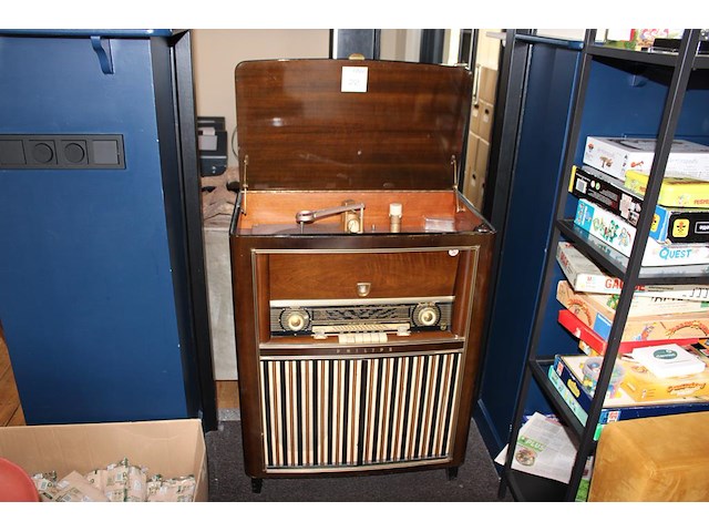 Antieke radio- / platenspelerkast philips jupiter 652. platenspeler defect werking radio onbekend. afmeting... - afbeelding 1 van  4