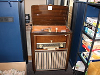Antieke radio- / platenspelerkast philips jupiter 652. platenspeler defect werking radio onbekend. afmeting...