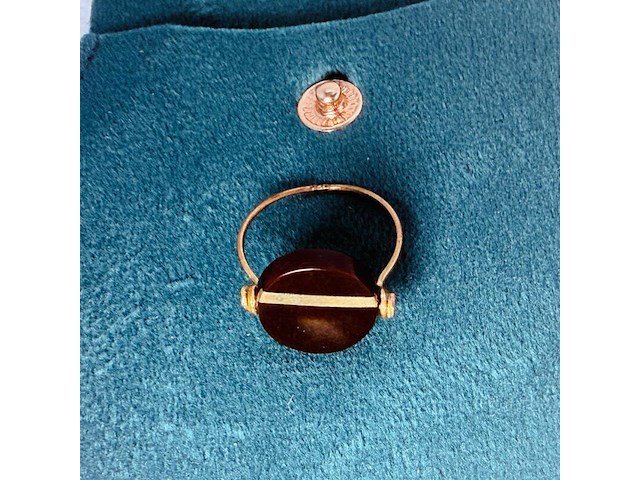 Antieke ring met 10kt goud markering - afbeelding 1 van  8