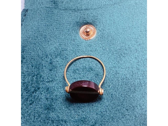 Antieke ring met 10kt goud markering - afbeelding 2 van  8