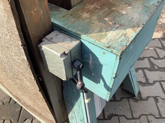 Antieke slijpmachine/slijpsteen - afbeelding 4 van  5