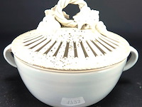 Antieke terrinne met inwendige lekschaal - afbeelding 1 van  5