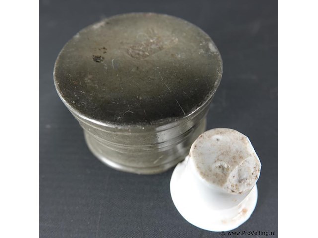 Antieke tinnen inktpot met porseleinen inktbak - afbeelding 3 van  3