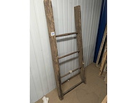 Antieke vintage trap - afbeelding 1 van  2