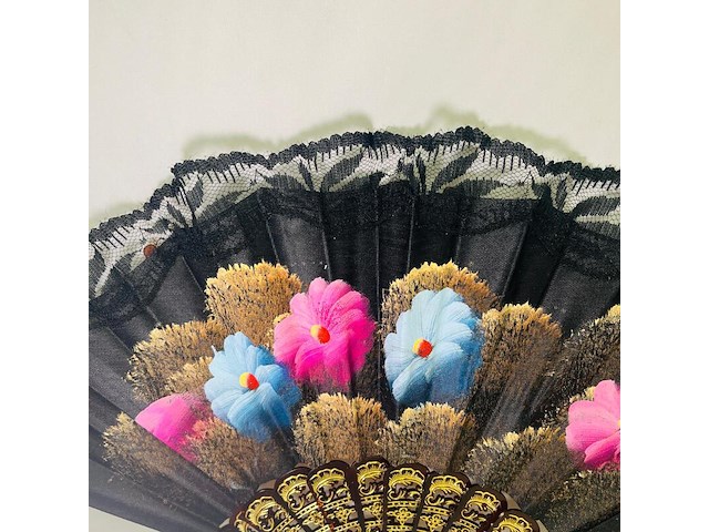 Antieke waaier - black flowers - bakeliet handvat - mint conditie - afbeelding 2 van  5