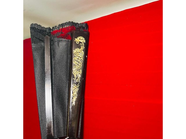 Antieke waaier - black flowers - bakeliet handvat - mint conditie - afbeelding 3 van  5