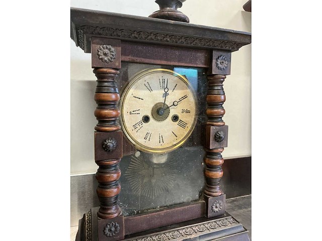Antieke wandklokken - afbeelding 2 van  16