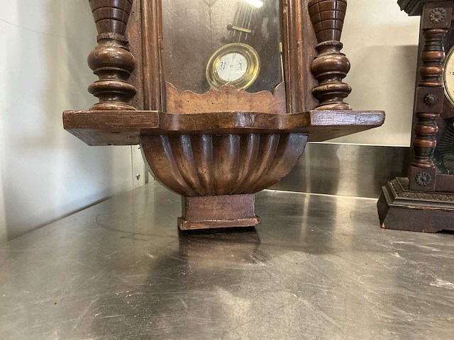 Antieke wandklokken - afbeelding 14 van  16