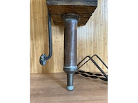 Antieke waterpomp - afbeelding 1 van  1