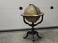 Antieke wereldbol met kompas. doorsnede 43 cm. hoogte ca. 80 cm - afbeelding 1 van  5