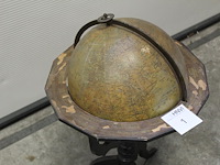 Antieke wereldbol met kompas. doorsnede 43 cm. hoogte ca. 80 cm - afbeelding 3 van  5