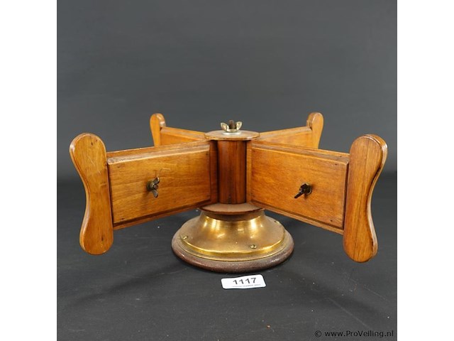 Antieke wolwinder - afbeelding 2 van  5