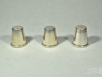 Antieke zilveren vingerhoedjes - afbeelding 1 van  7