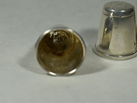 Antieke zilveren vingerhoedjes - afbeelding 4 van  7