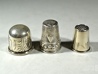 Antieke zilveren vingerhoedjes - afbeelding 1 van  11