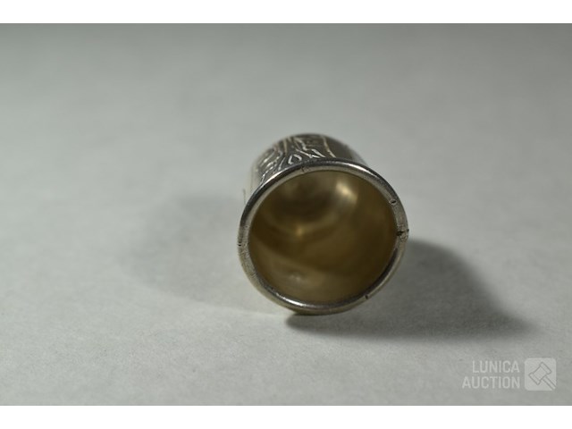 Antieke zilveren vingerhoedjes - afbeelding 6 van  11