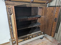 Antique linen cupboard - afbeelding 4 van  8