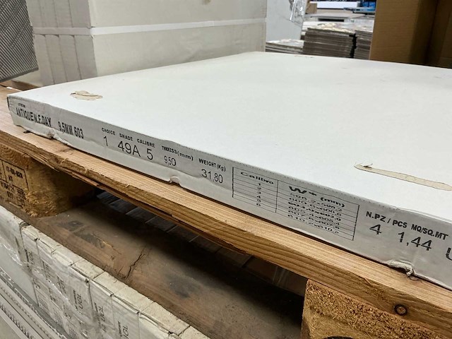 Antique n.f. day vloertegel - afbeelding 4 van  5