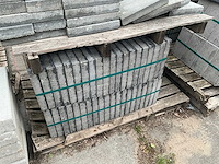 Antraciet betontegel 150x300x40mm (circa 60m2) - afbeelding 4 van  4