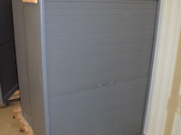 Antraciet kleurige archiefkast 2 roldeuren met leggers afm. 120x45x165