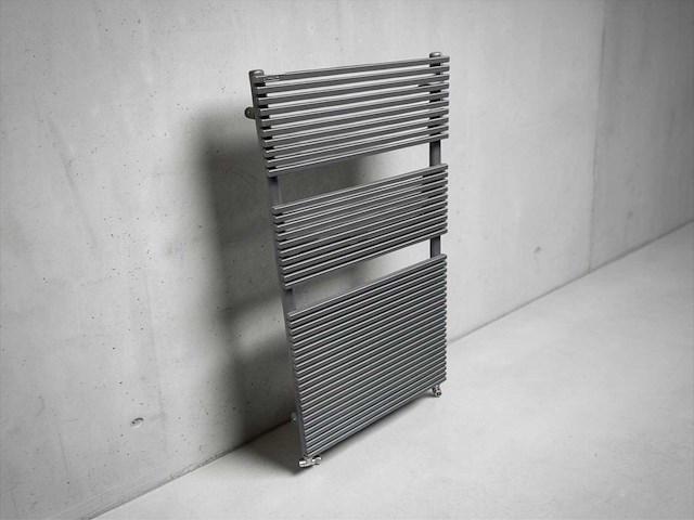 Antraxit designradiator 60x116cm - afbeelding 1 van  5
